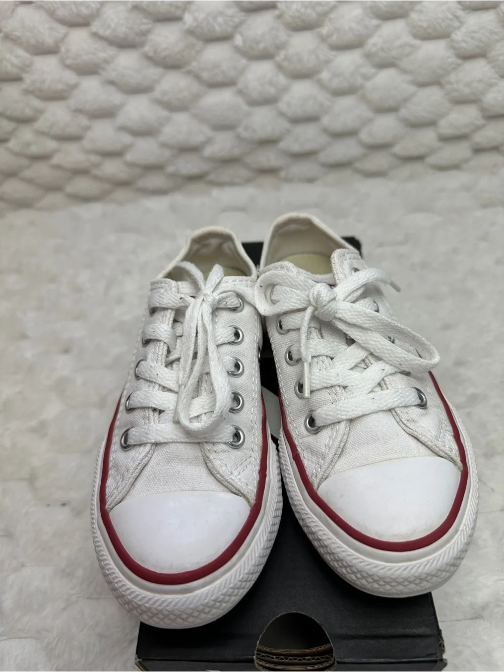 Converse classic low